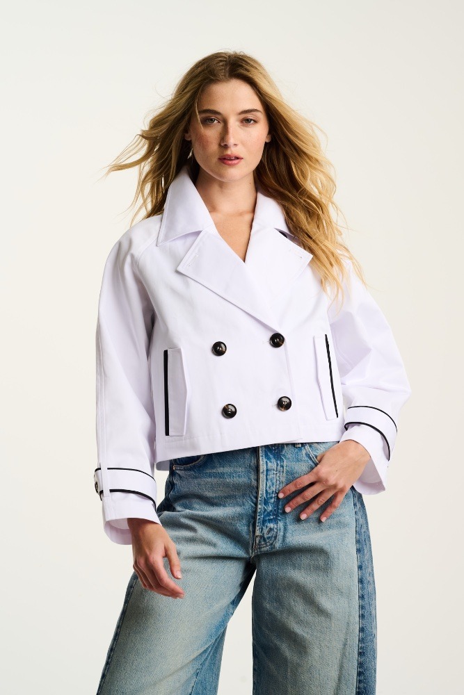2026-03-Lisa-Todd-S26-JT133-IN TRENCH-WHITE-56369