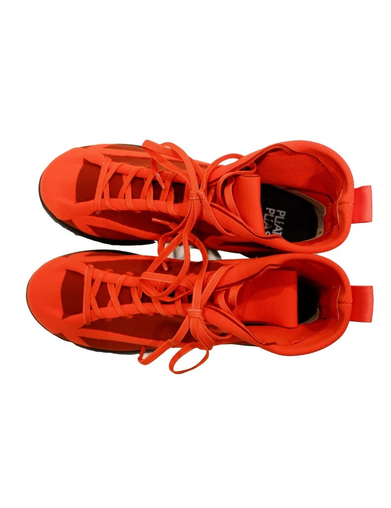 2026-06-Issey-Miyake-EASY-KNIT-SNEAKERS-32-ORANGE