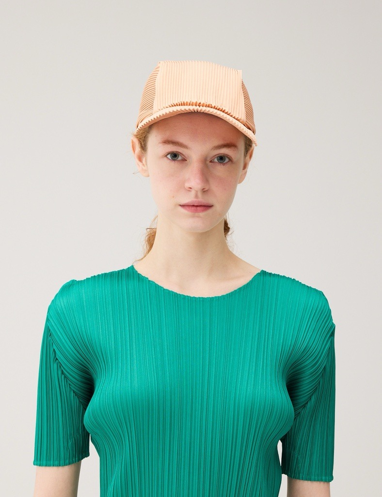 2026-07-Issey-Miyake-Pleats-Cap-72-Blue